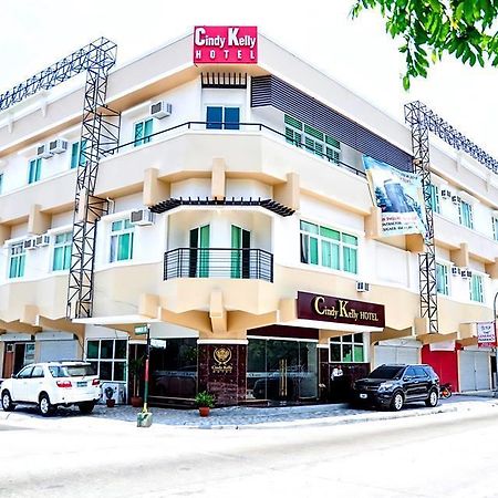 โรงแรมซินดี้ เคลลี โอลองกาโป ภายนอก รูปภาพ
