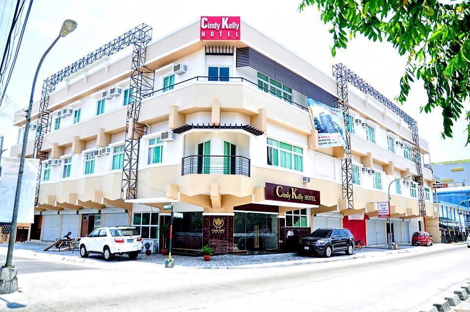 โรงแรมซินดี้ เคลลี โอลองกาโป ภายนอก รูปภาพ